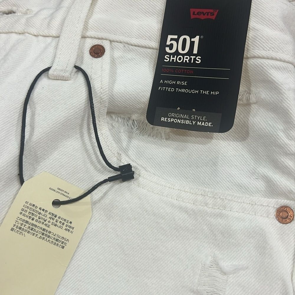 NWT Levi’s White 501 Denim Cut Off Shorts Straight Hi Rise - Picture 3 of 5